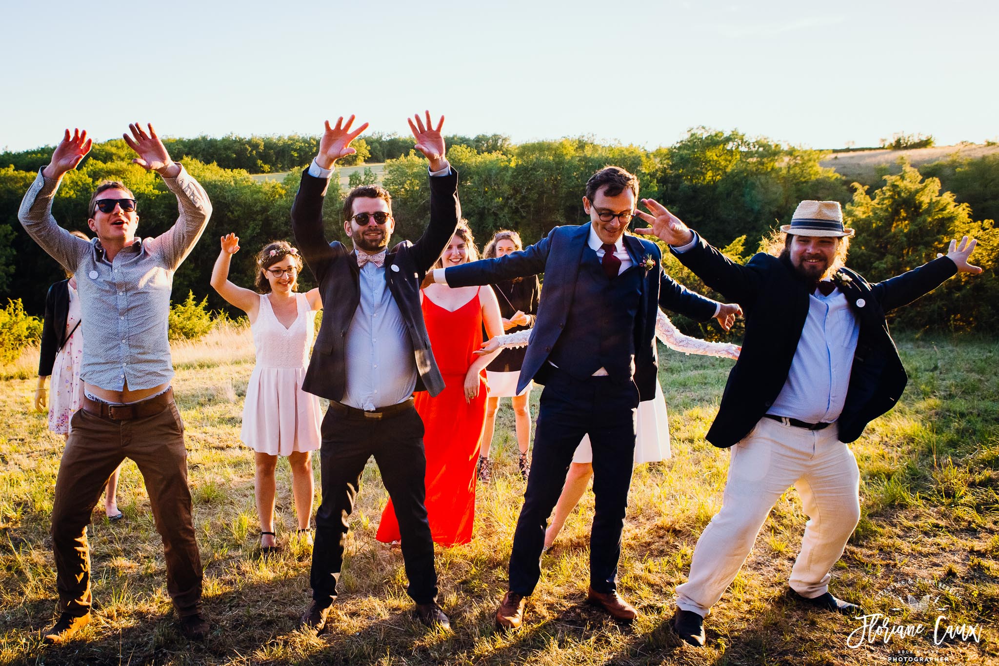 photos-de-groupes-originales-mariage-cahors-golden-hour-15