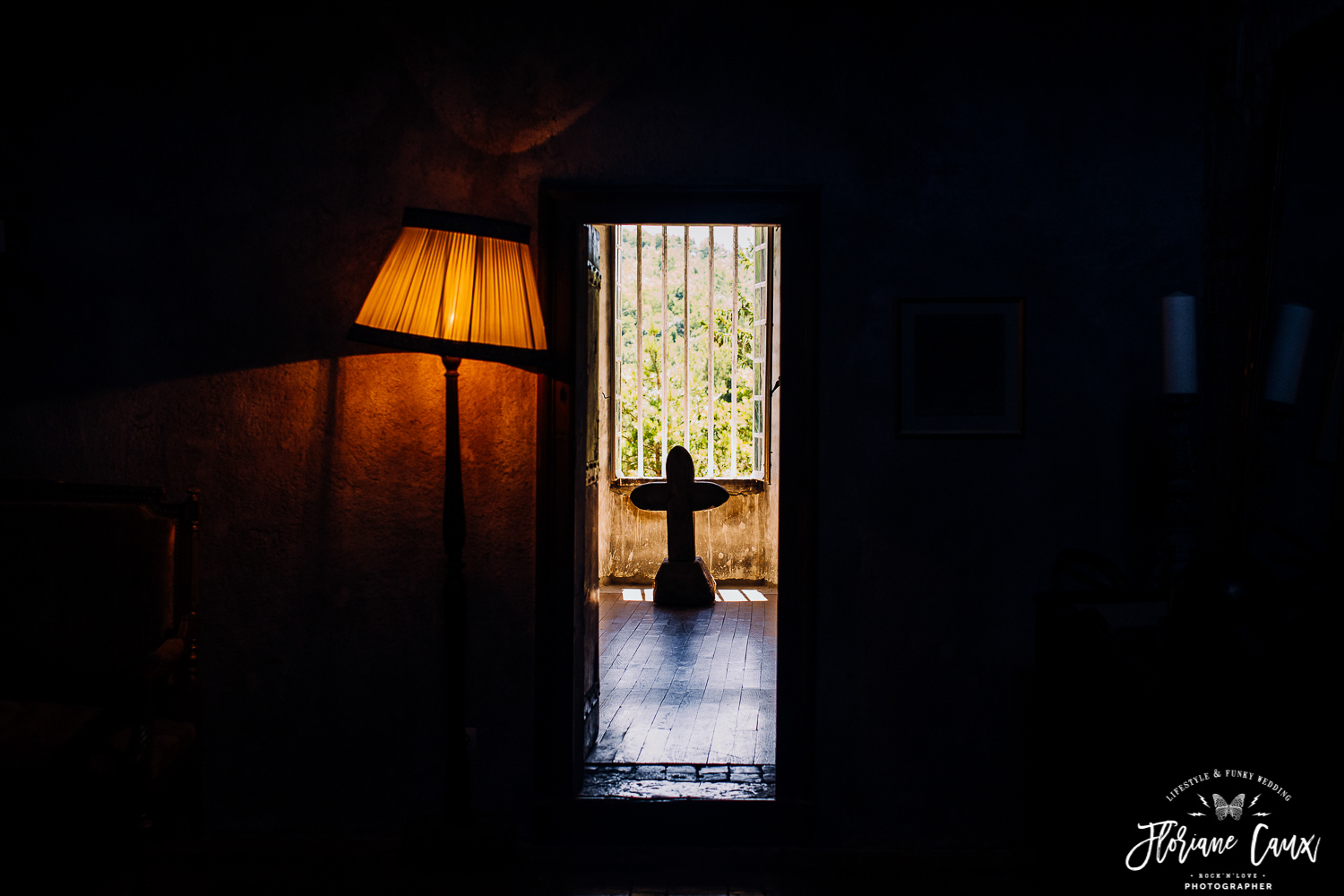 destination-wedding-photographer-France-Chateau-Abbaye-de-Camon (36)