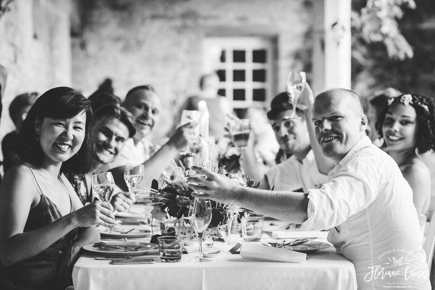 destination-wedding-photographer-France-Chateau-Abbaye-de-Camon (70)