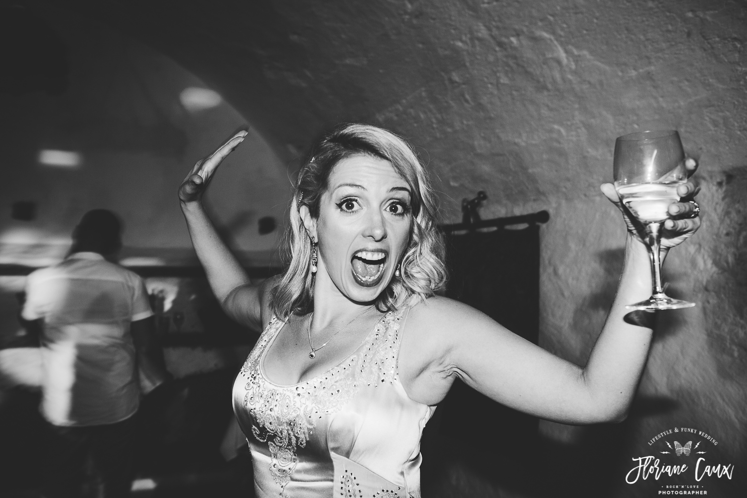 destination-wedding-photographer-France-Chateau-Abbaye-de-Camon (90)