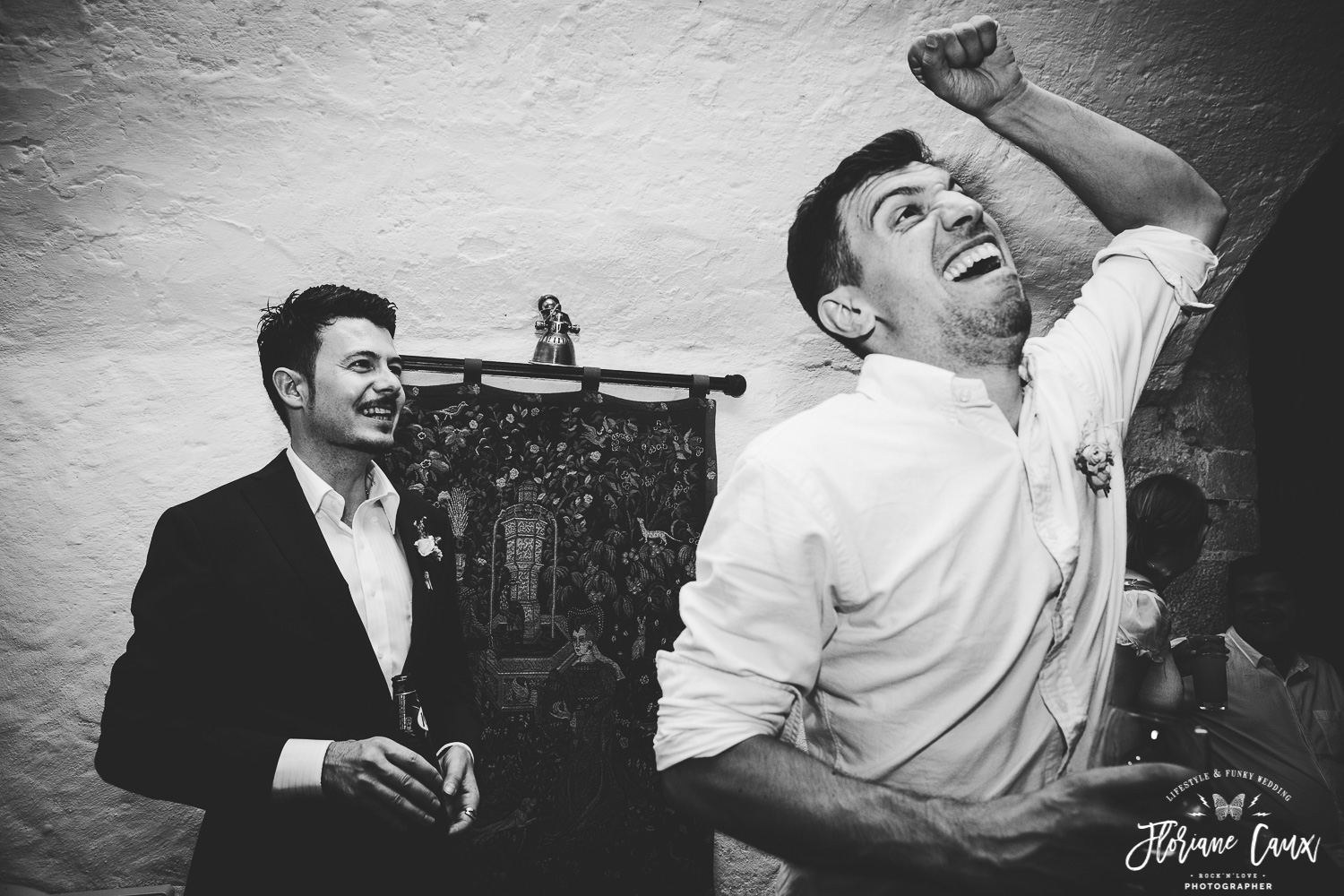 destination-wedding-photographer-France-Chateau-Abbaye-de-Camon (93)