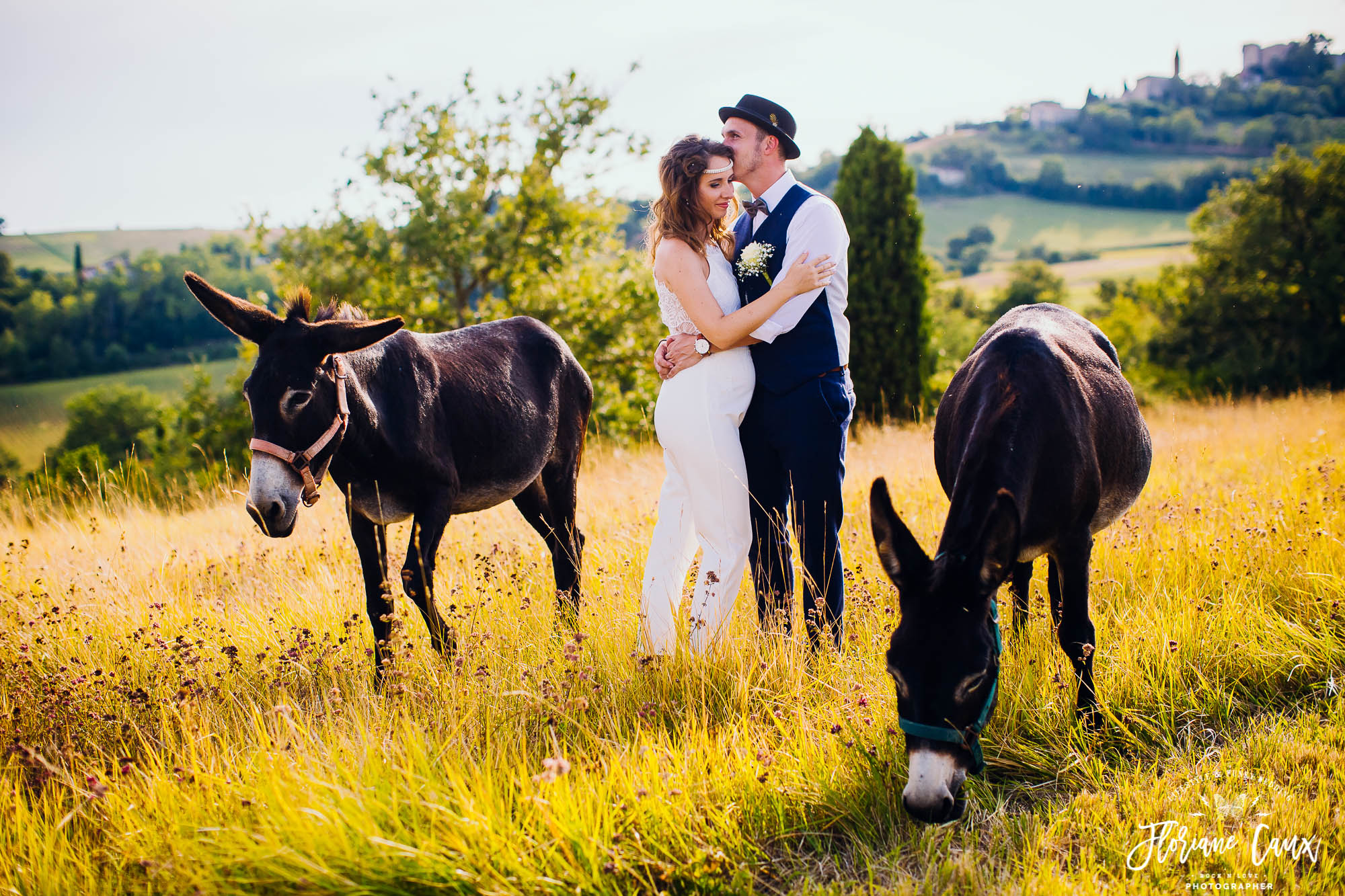 couple-photoshoot-Toulouse-smokebombs-and-donkeys (2)