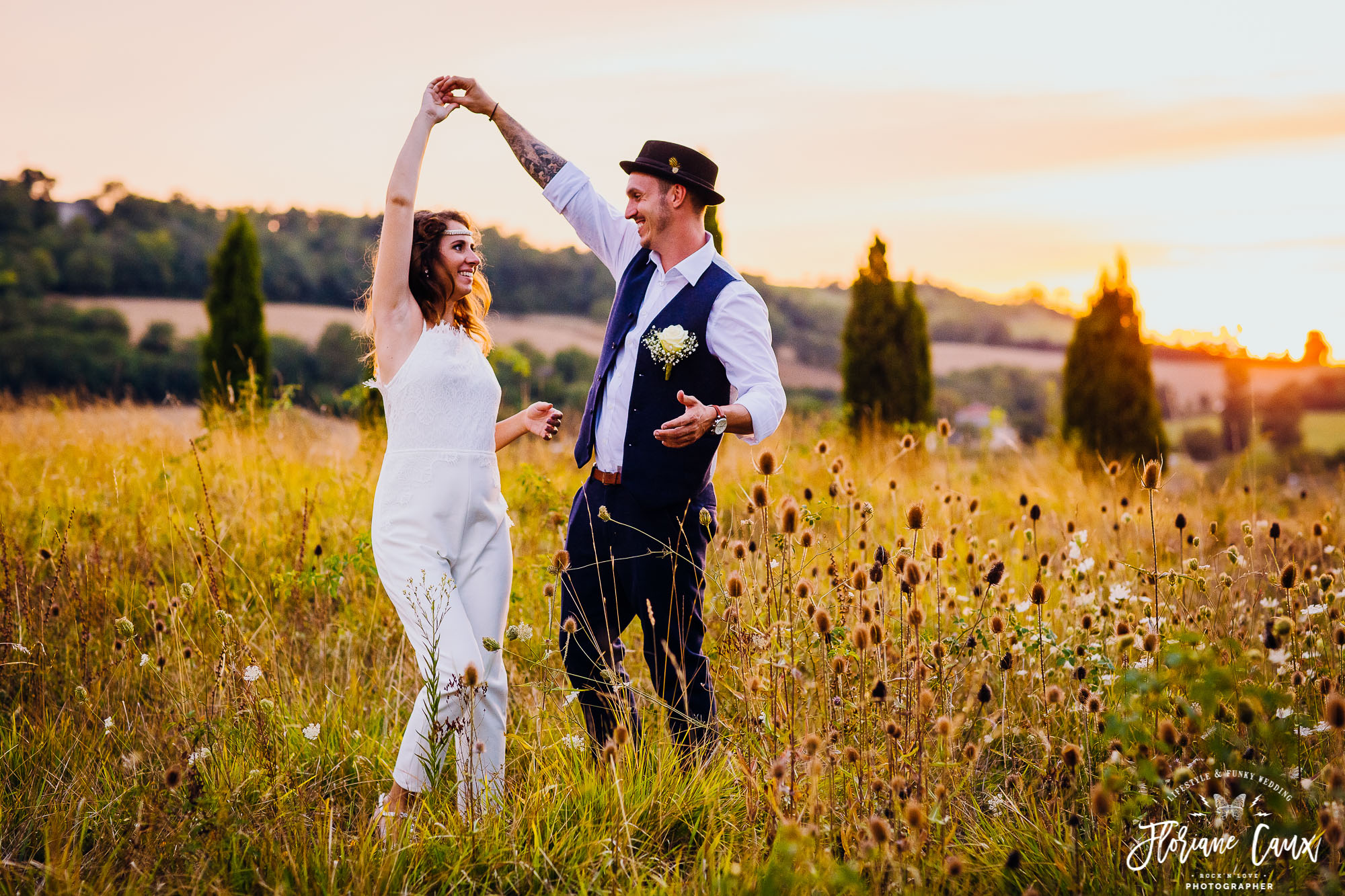 couple-photoshoot-Toulouse-smokebombs-and-donkeys (21)