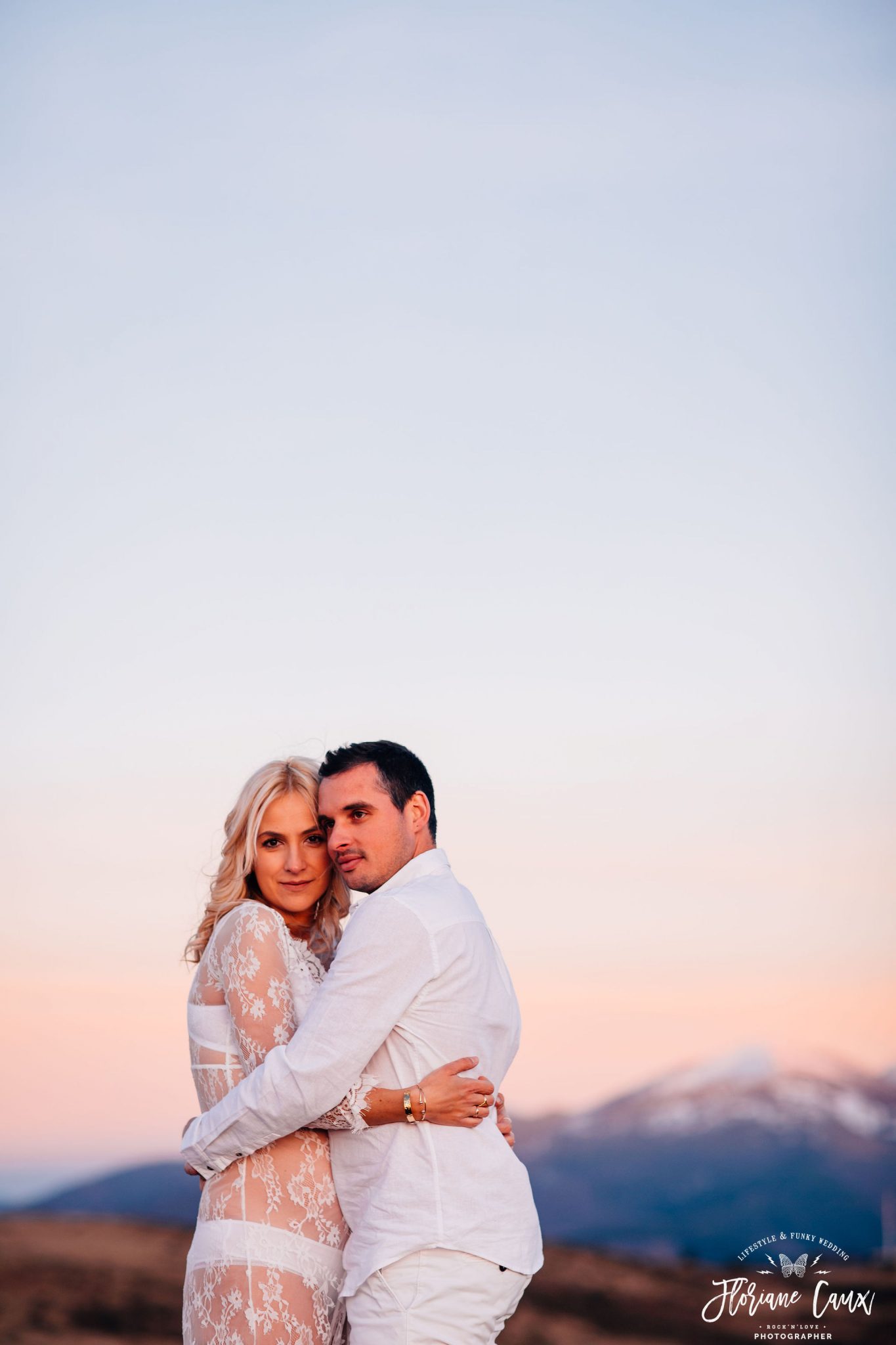 seance-photo-couple-grossesse-montagne-pyrenees (43)