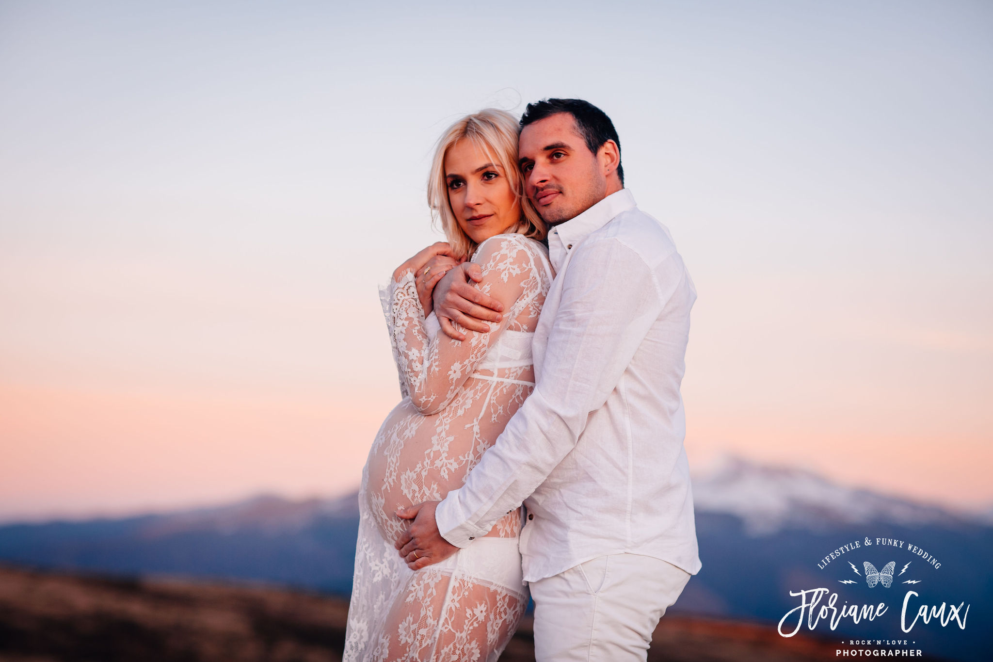 seance-photo-couple-grossesse-montagne-pyrenees (44)