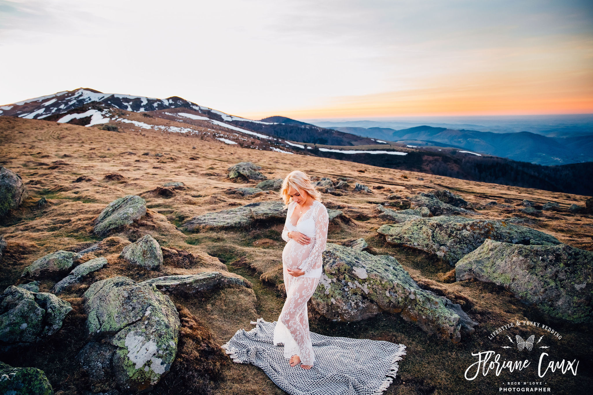 seance-photo-couple-grossesse-montagne-pyrenees (45)