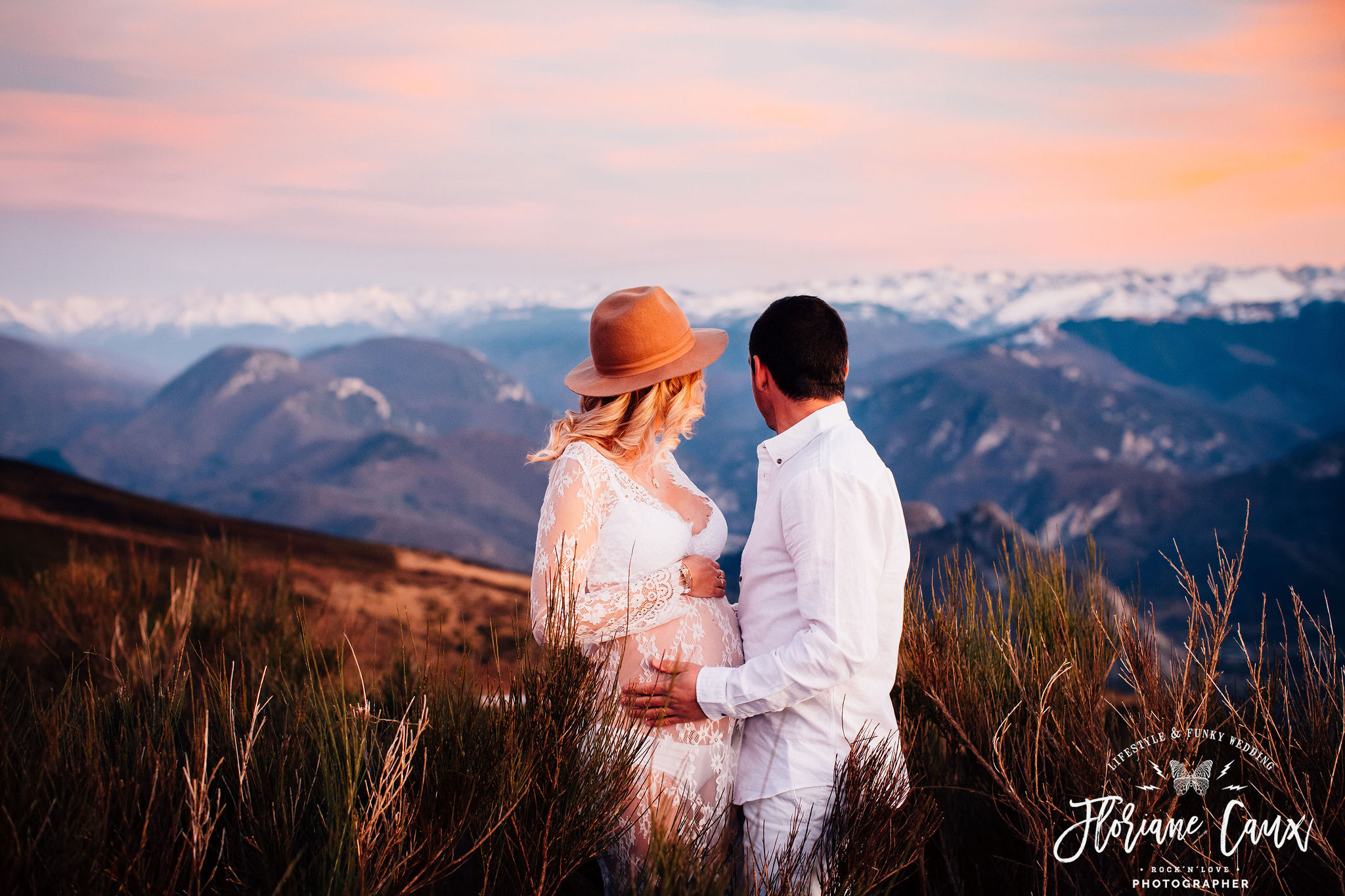 seance-photo-couple-grossesse-montagne-pyrenees (49)