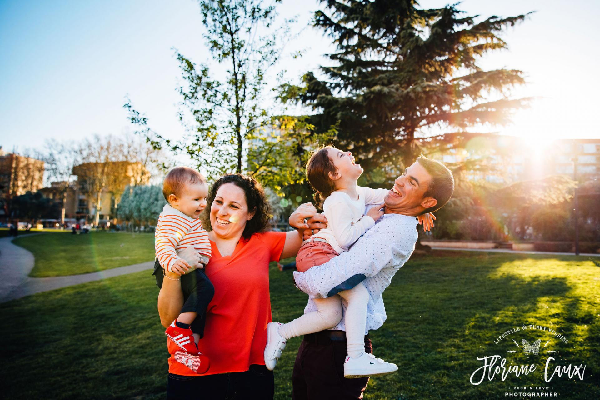 Seance-photo-famille-Toulouse-Jardin-Raymond-VI-Viguerie (12)