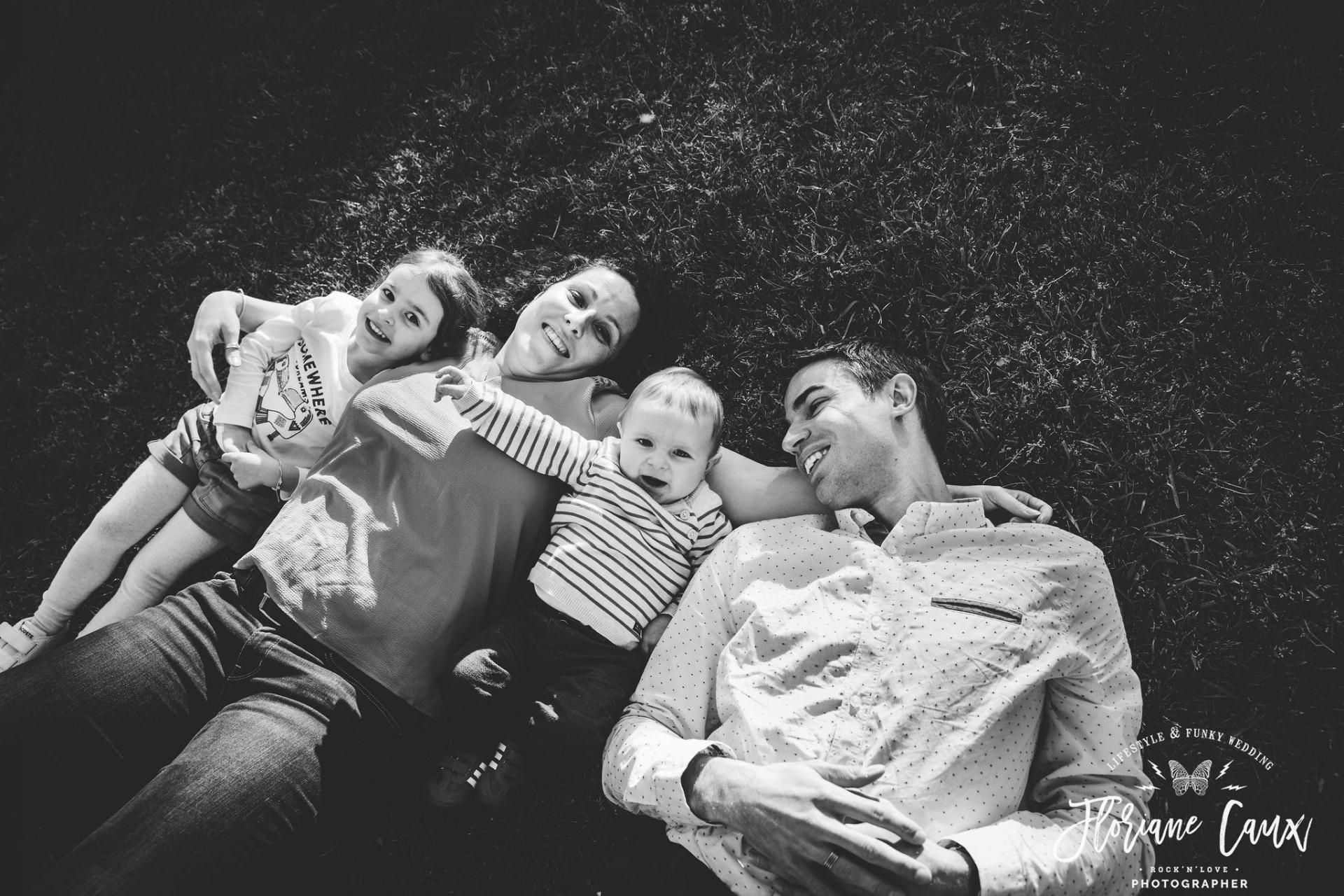 Seance-photo-famille-Toulouse-Jardin-Raymond-VI-Viguerie (13)