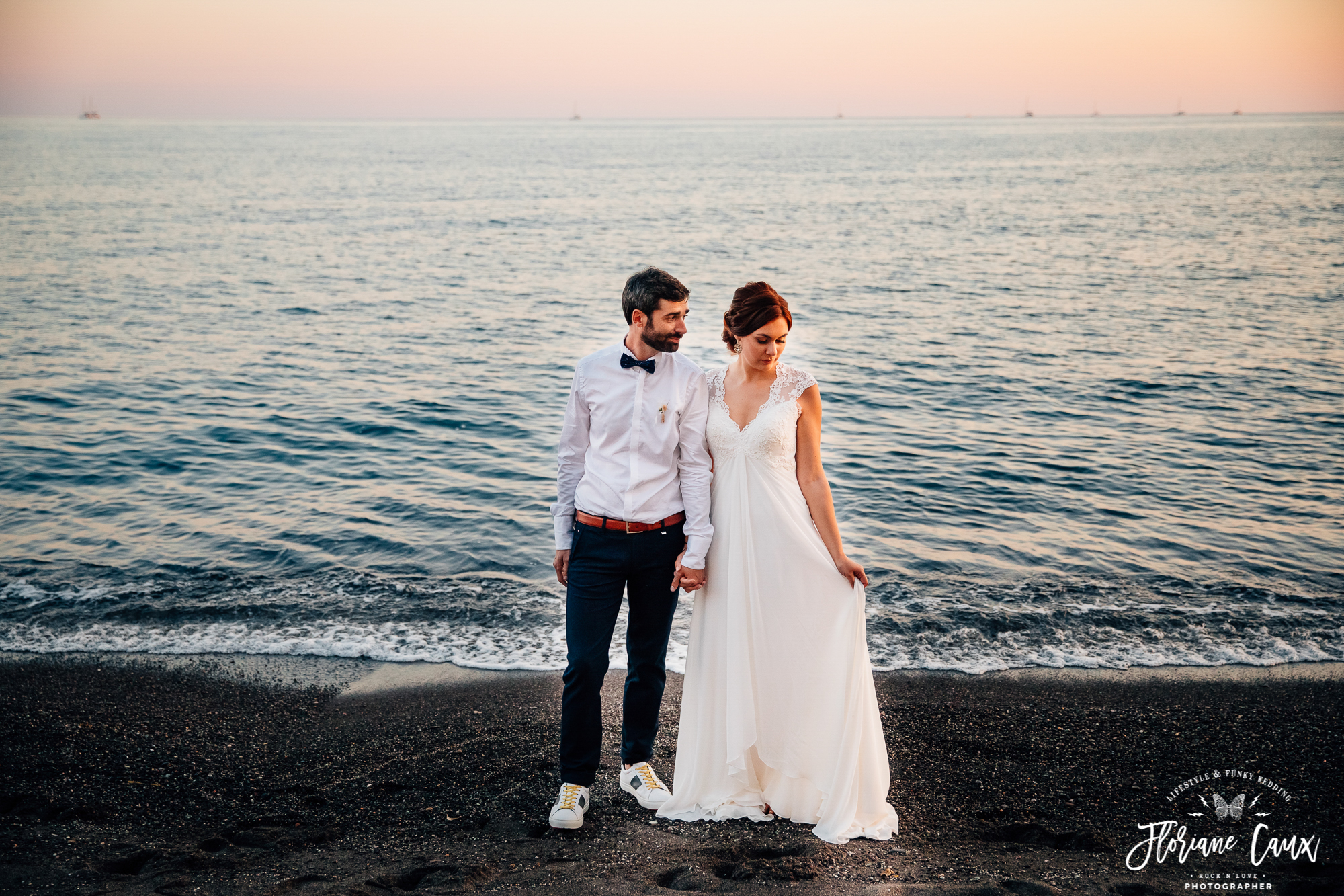 photographe-mariage-Santorin-oia-coucher-de-soleil-Floriane-Caux (26)