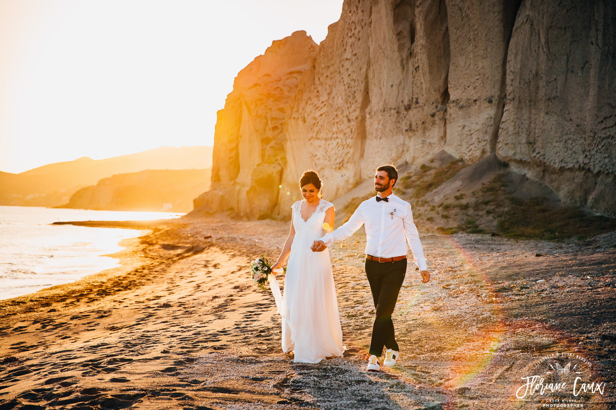 photographe-mariage-Santorin-oia-coucher-de-soleil-Floriane-Caux (4)