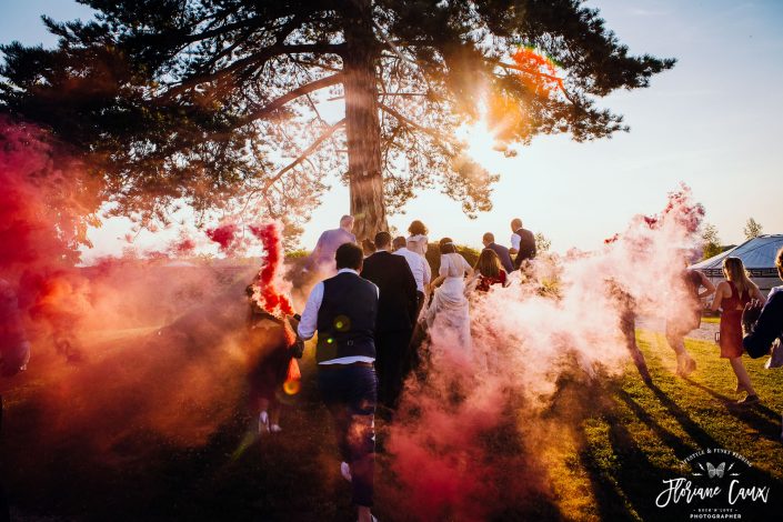 photographe mariage toulouse photos de groupes funky avec fumigènes