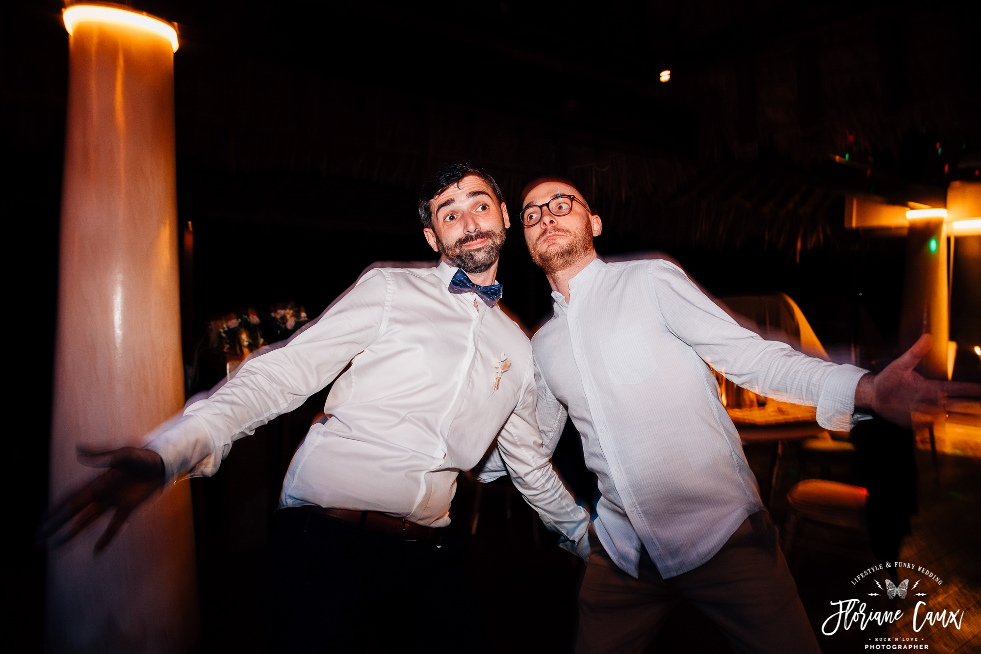 photos-soirée-mariage-santorin-Theros-Wave-Bar (34)