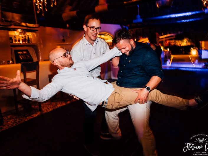 photos de soirée mariage Santorin en Grèce